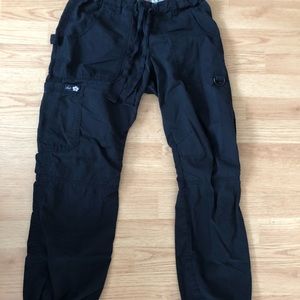 Women’s Koi black scrub pants can